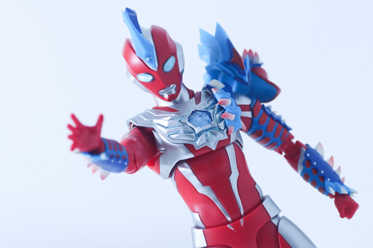 S.H.フィギュアーツ　ウルトラマンオメガ レキネスアーマー　レビュー　アクション