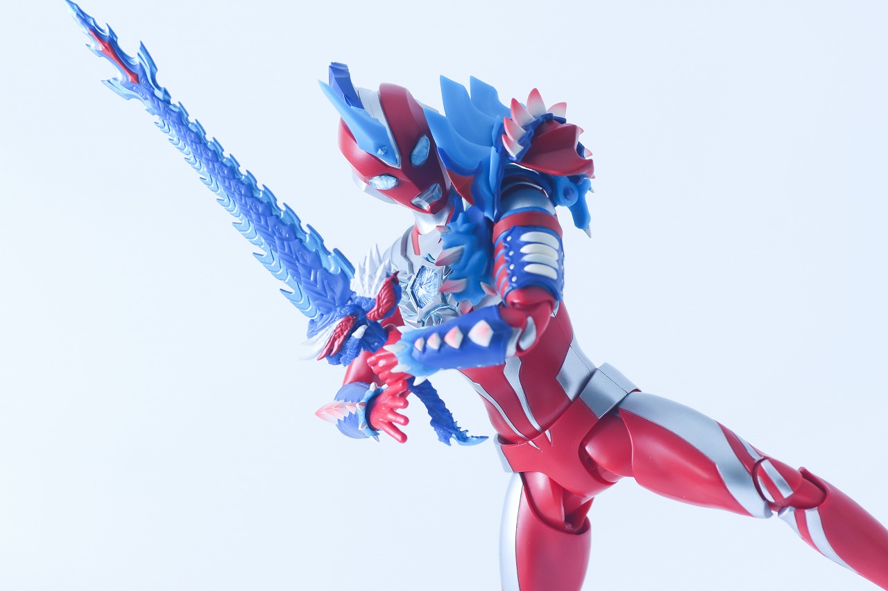 S.H.フィギュアーツ　ウルトラマンオメガ レキネスアーマー　レビュー　アクション