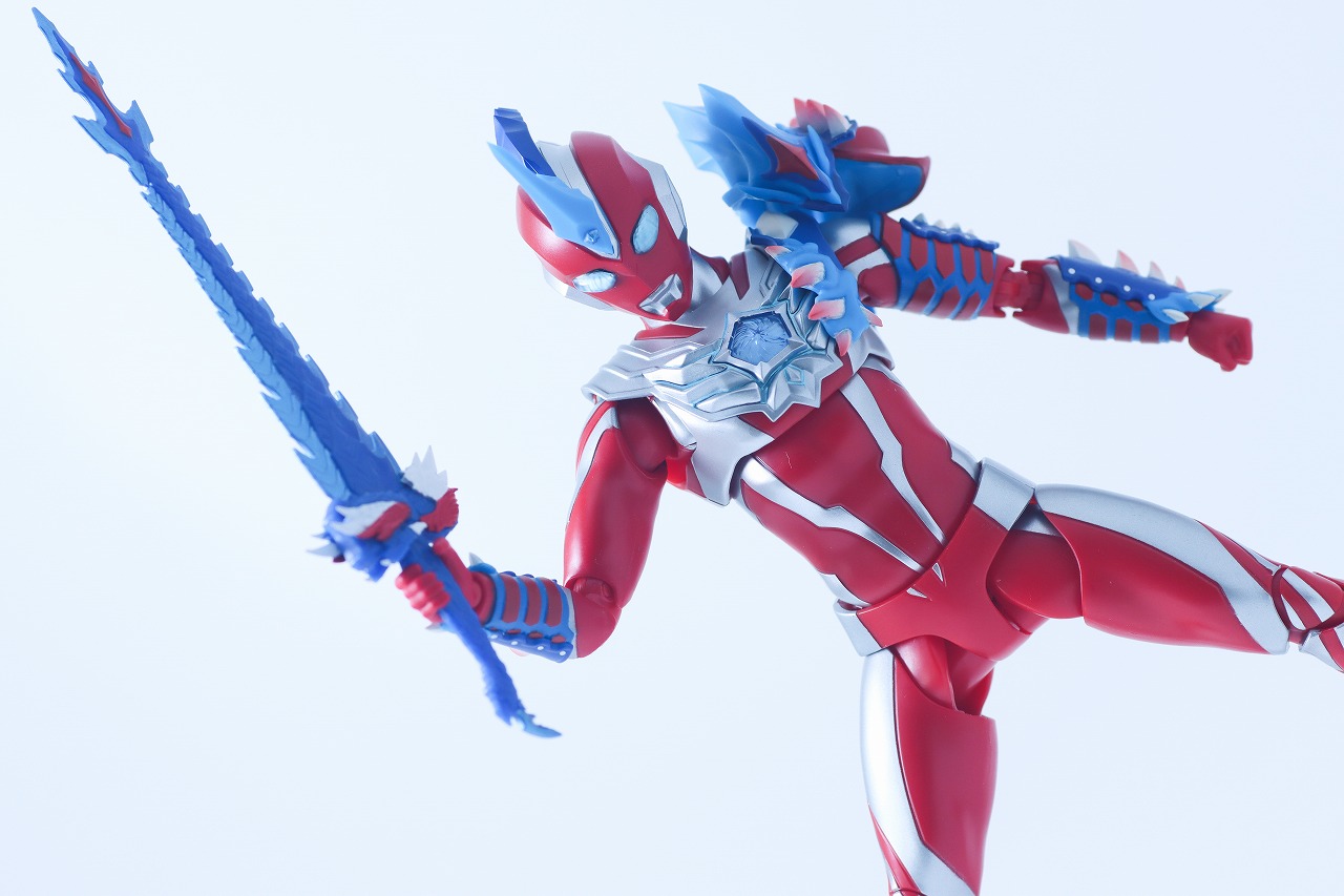 S.H.フィギュアーツ　ウルトラマンオメガ レキネスアーマー　レビュー　アクション