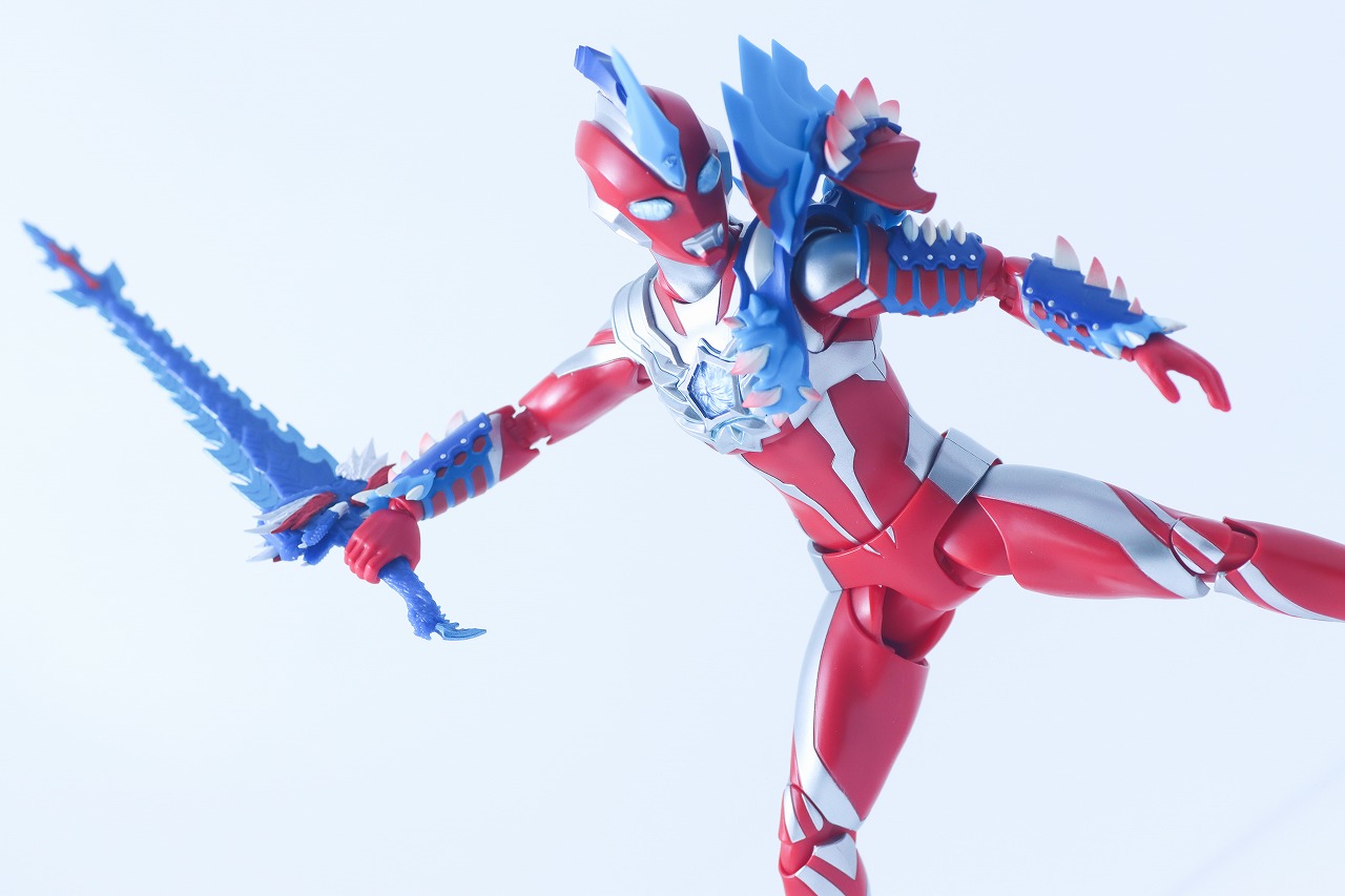 S.H.フィギュアーツ　ウルトラマンオメガ レキネスアーマー　レビュー　アクション