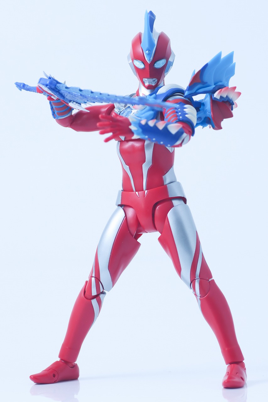 S.H.フィギュアーツ　ウルトラマンオメガ レキネスアーマー　レビュー　本体