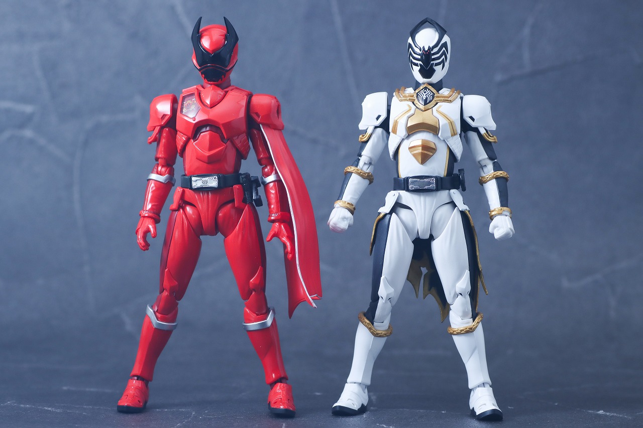 S.H.フィギュアーツ　スパイダークモノス　レビュー　本体　比較　クワガタオージャー