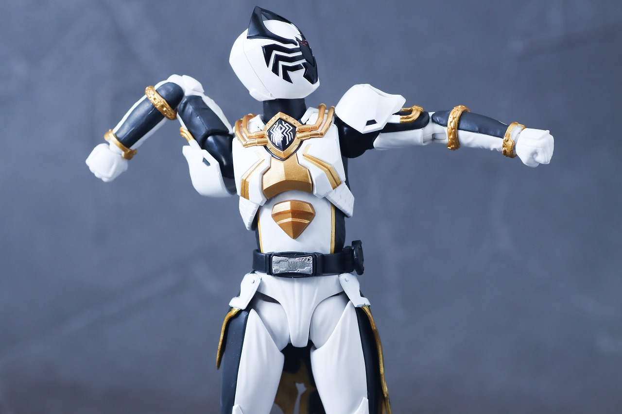 S.H.フィギュアーツ　スパイダークモノス　レビュー　可動範囲