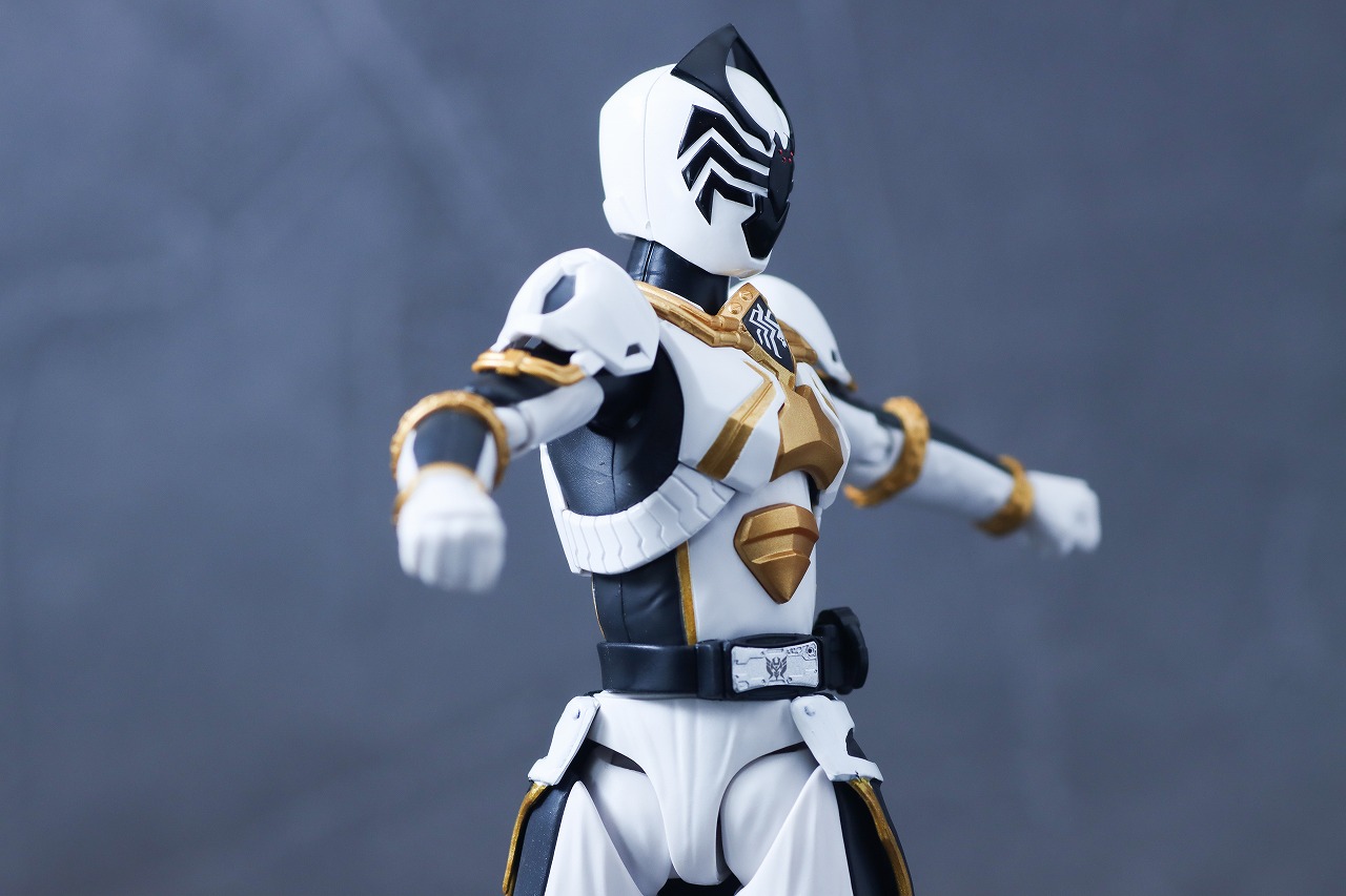 S.H.フィギュアーツ　スパイダークモノス　レビュー　可動範囲