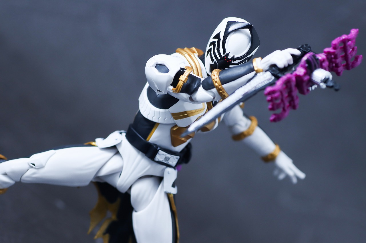 S.H.フィギュアーツ　スパイダークモノス　レビュー　アクション