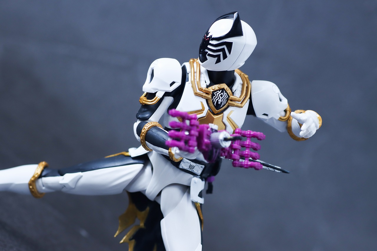 S.H.フィギュアーツ　スパイダークモノス　レビュー　アクション