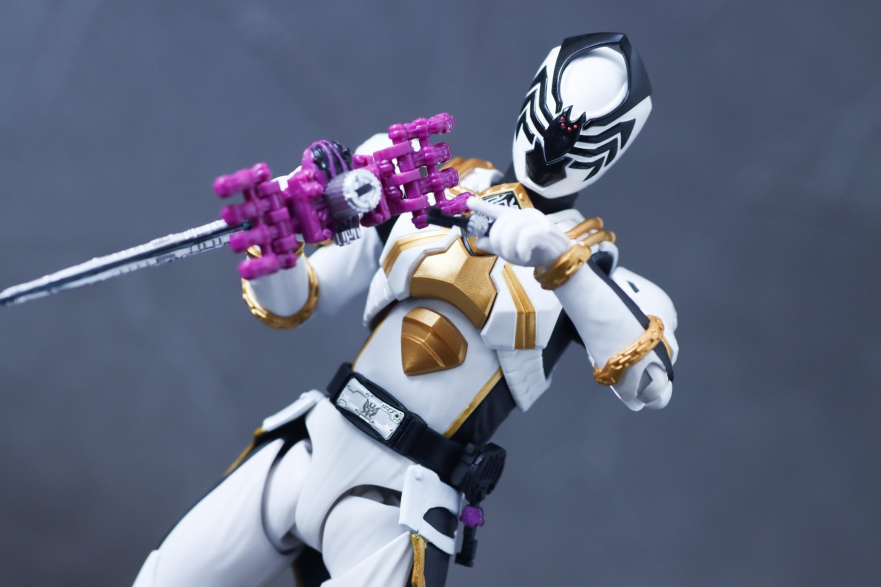 S.H.フィギュアーツ　スパイダークモノス　レビュー　アクション