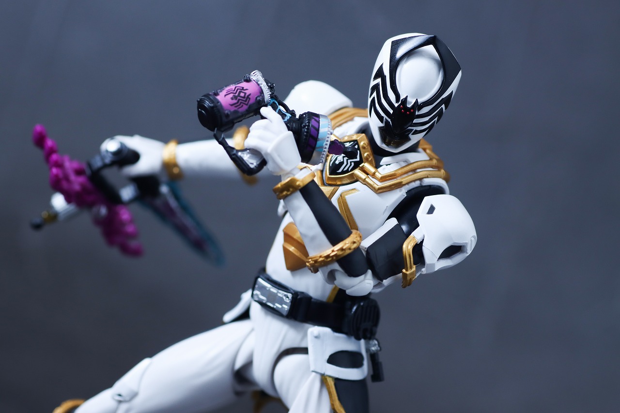 S.H.フィギュアーツ　スパイダークモノス　レビュー　アクション