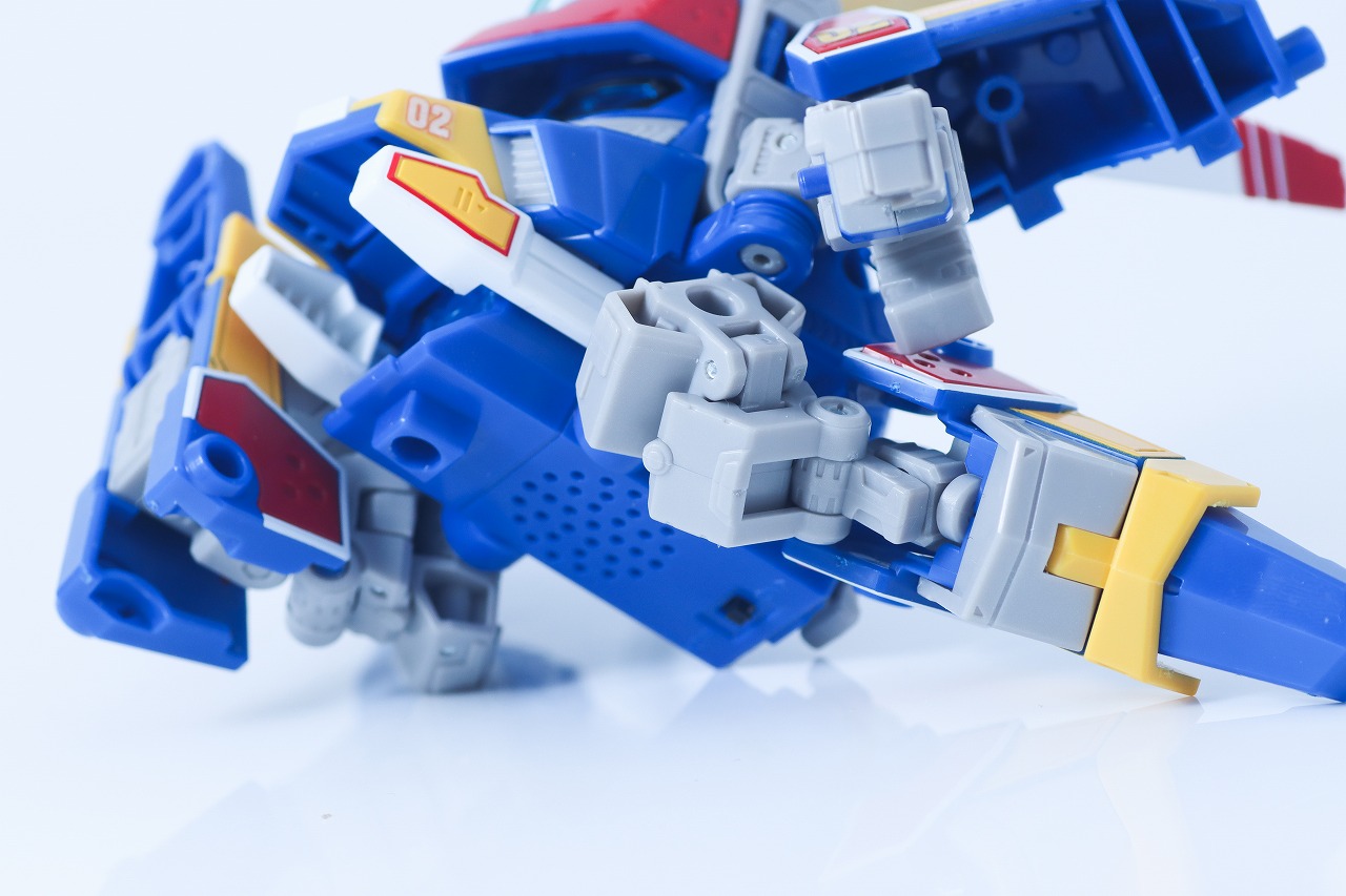 TOYRISE DMB-02　ブルーブレイバー　レビュー　可動範囲