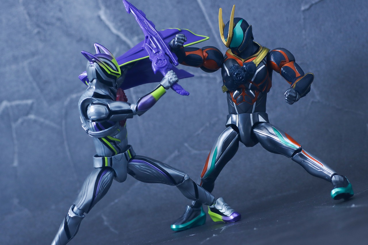 仮面ライダーアクションフィギュア　ロードスリー　レビュー　アクション　仮面ライダーゼッツ カタストロム