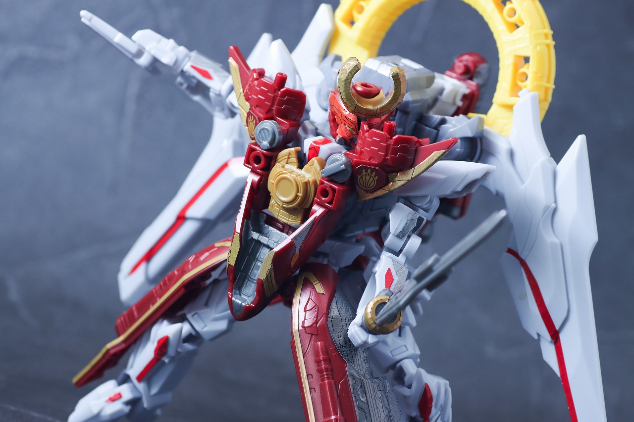 ミニプラ　オルカブースター5050　レビュー　テガジューンアカツキ　アクション