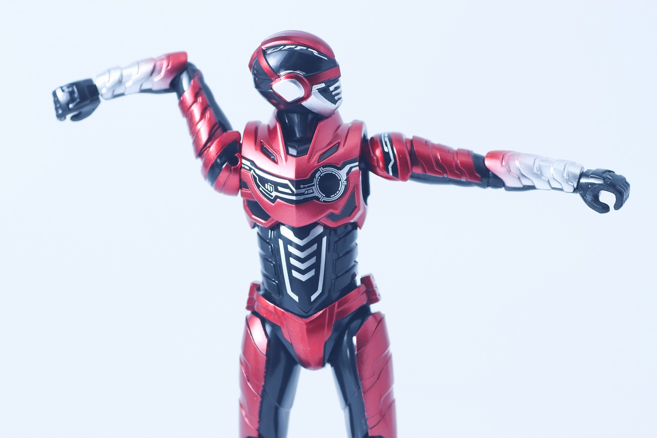 TOKUSATSU ACTION FIGURE　ギャバン・インフィニティ　レビュー　可動範囲