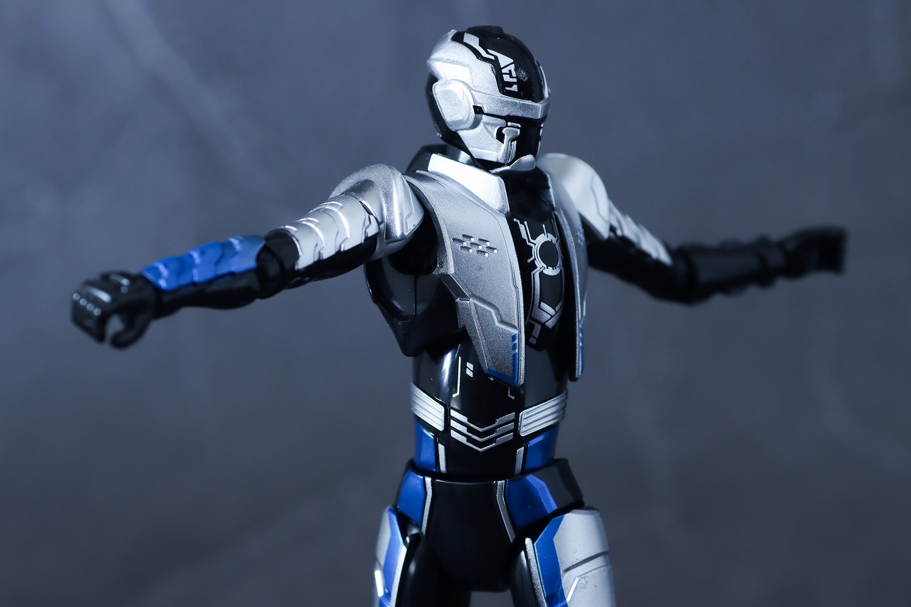 TOKUSATSU ACTION FIGURE　ギャバン・ブシドー　レビュー　可動範囲