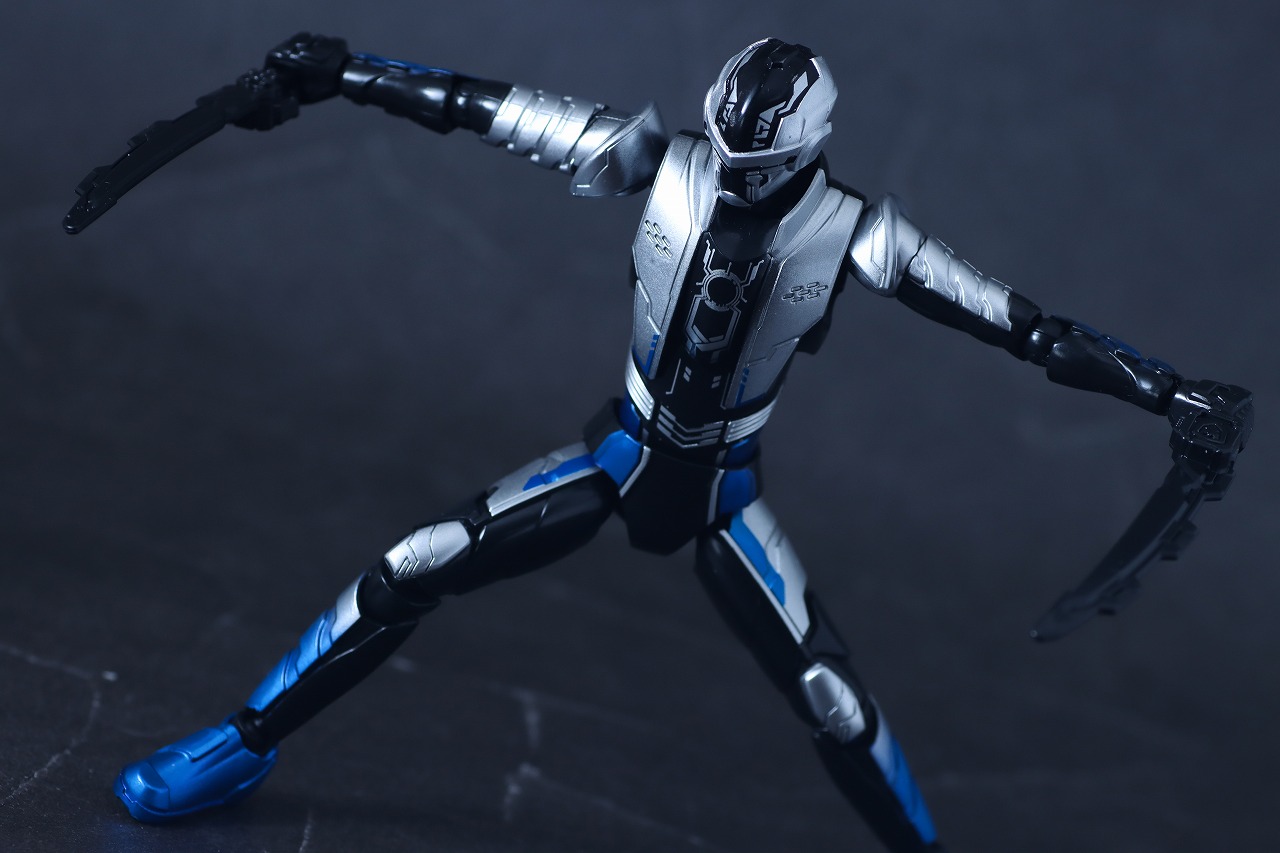 TOKUSATSU ACTION FIGURE　ギャバン・ブシドー　レビュー　アクション