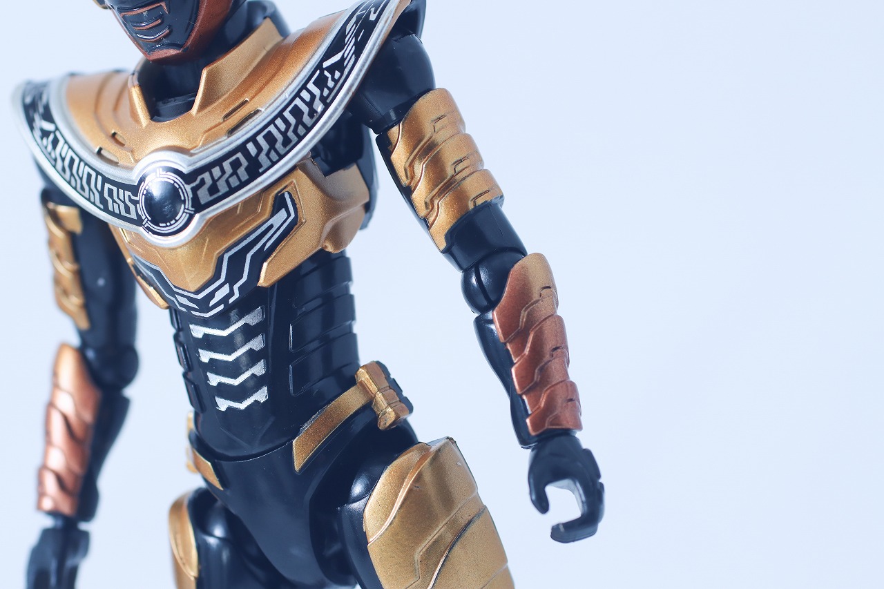 TOKUSATSU ACTION FIGURE　ギャバン・ルミナス　レビュー　本体