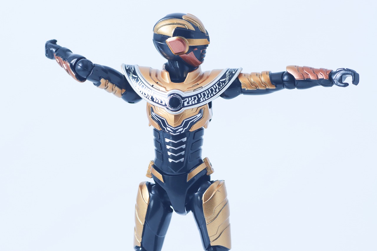 TOKUSATSU ACTION FIGURE　ギャバン・ルミナス　レビュー　可動範囲