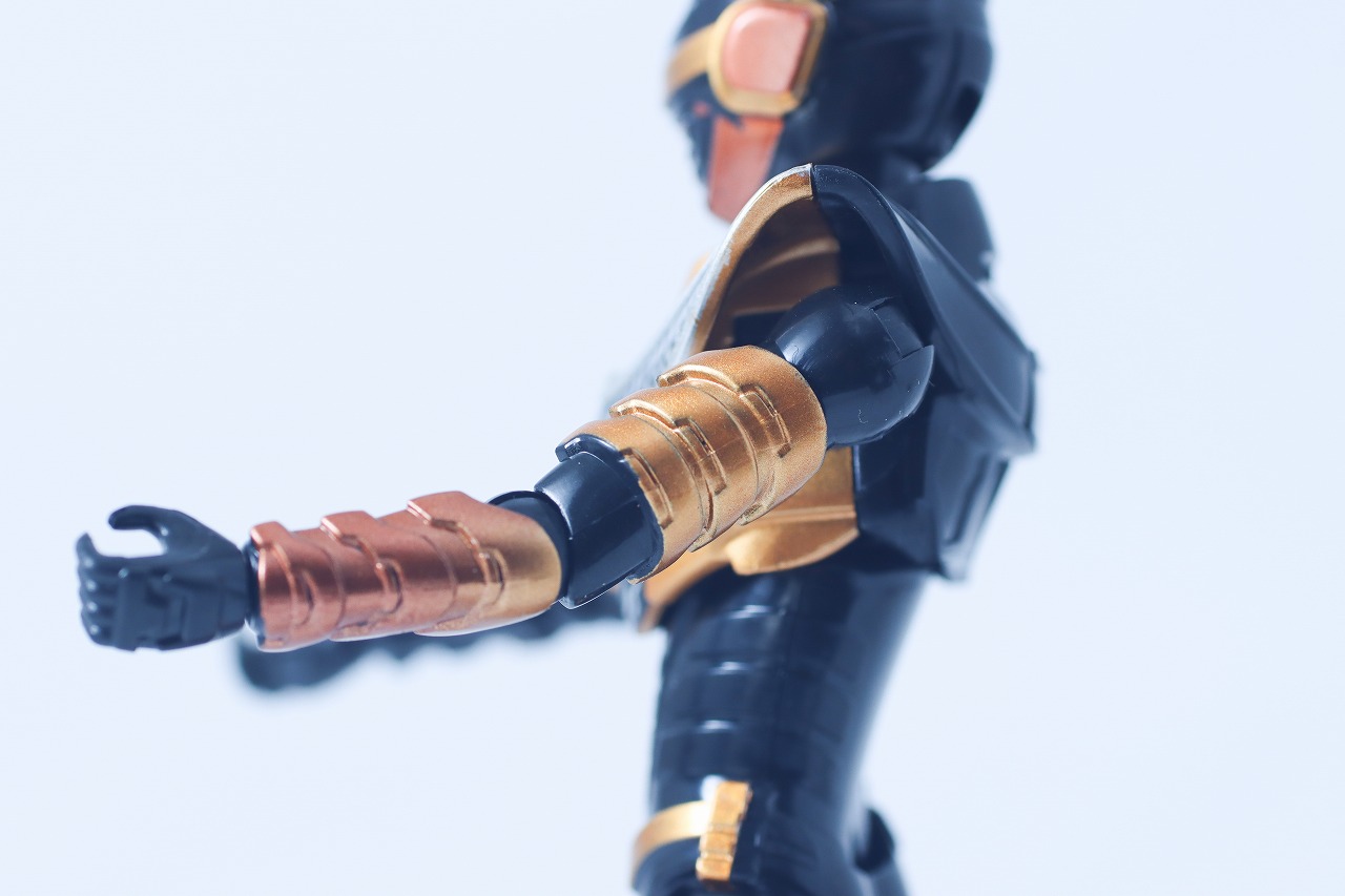 TOKUSATSU ACTION FIGURE ギャバン・ルミナス レビュー 可動範囲