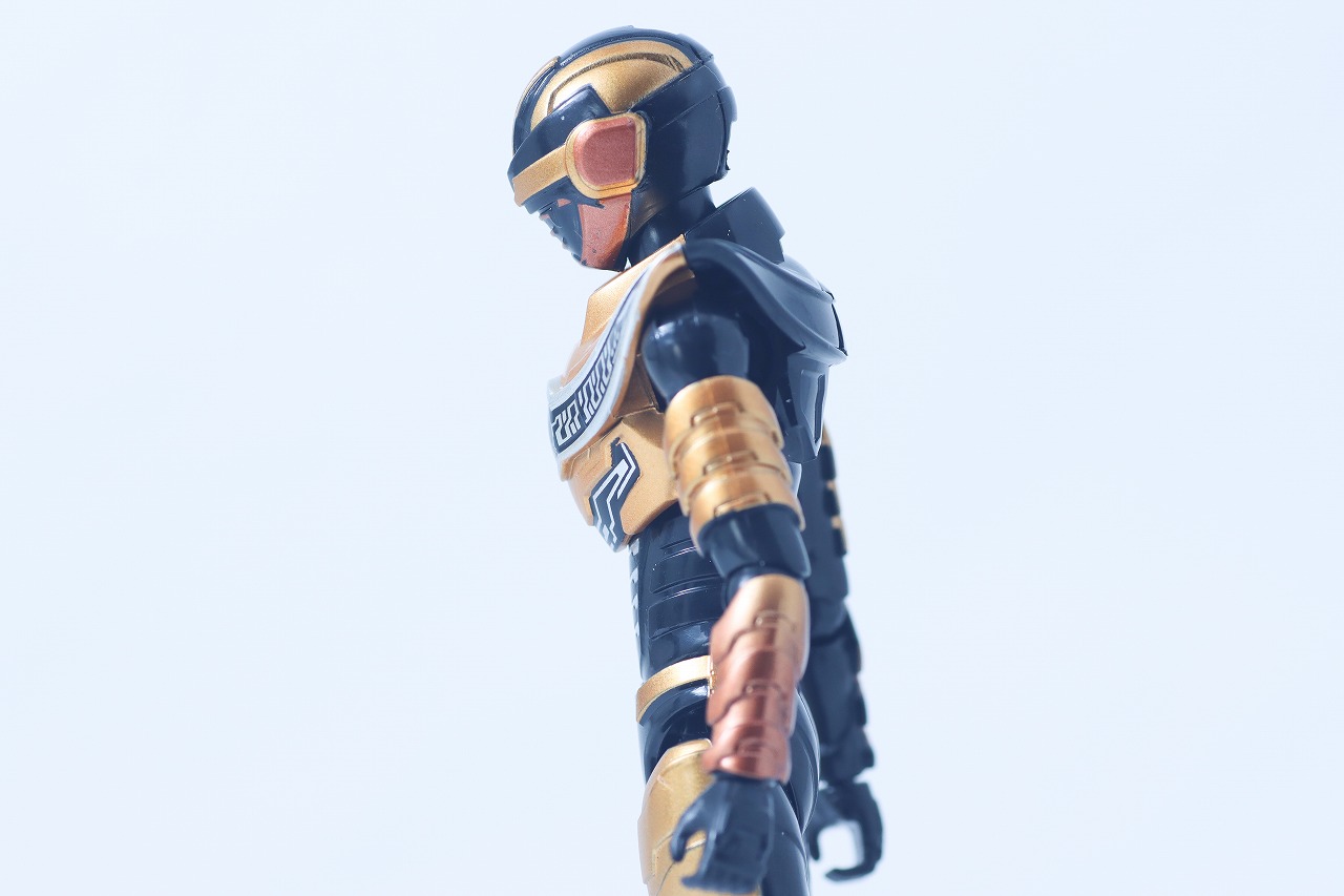 TOKUSATSU ACTION FIGURE　ギャバン・ルミナス　レビュー　可動範囲