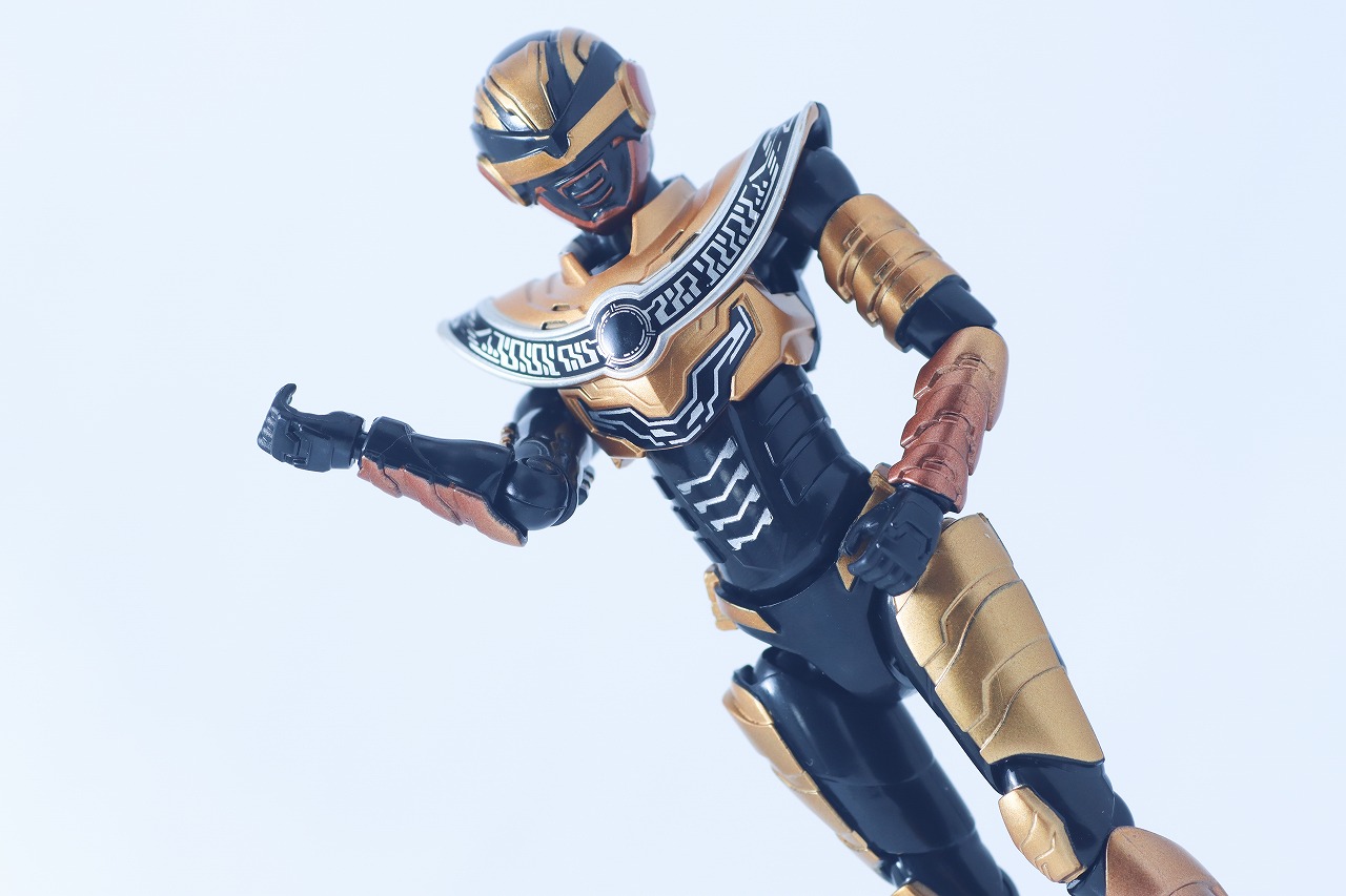 TOKUSATSU ACTION FIGURE　ギャバン・ルミナス　レビュー　アクション