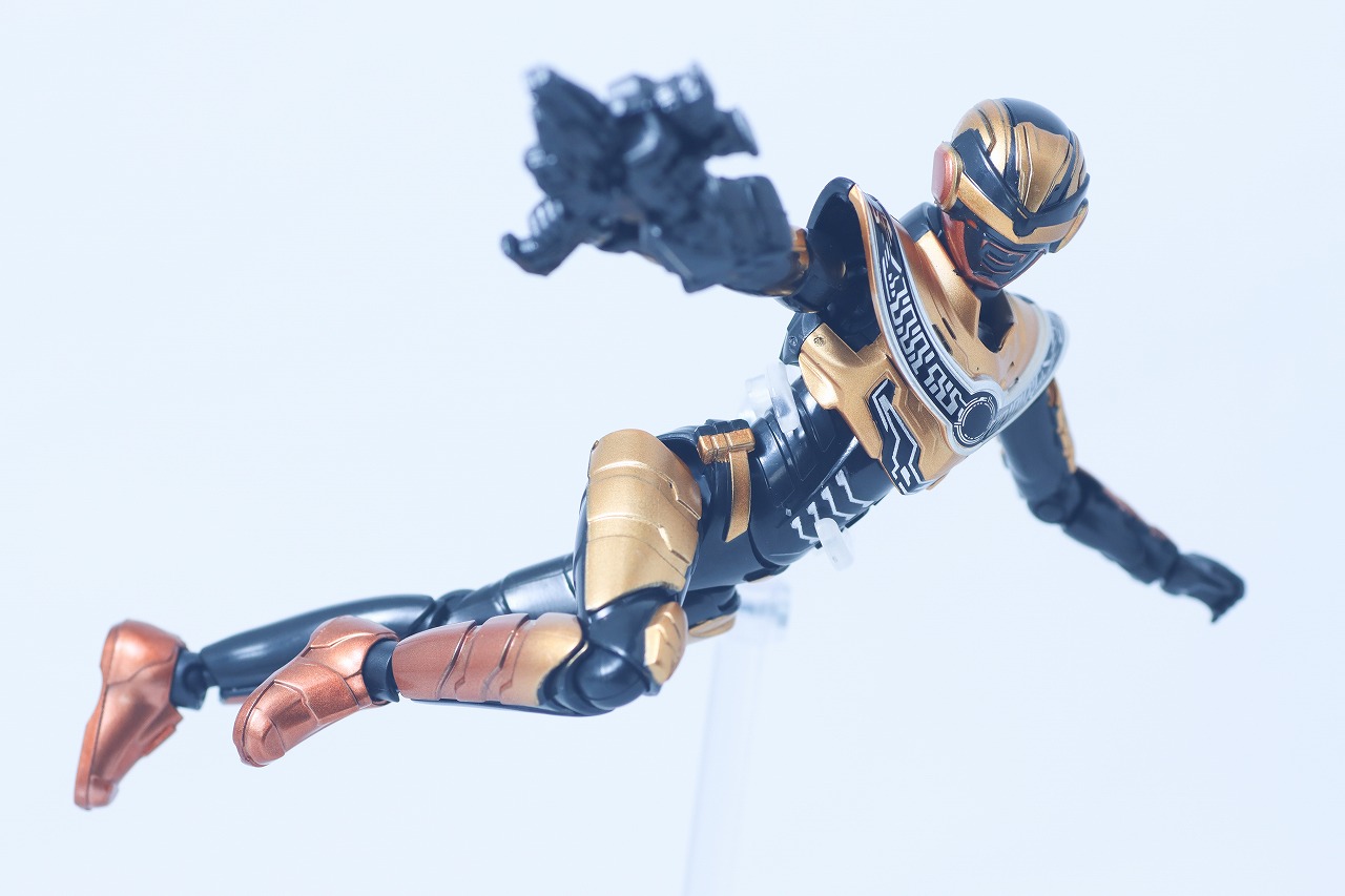 TOKUSATSU ACTION FIGURE　ギャバン・ルミナス　レビュー　アクション