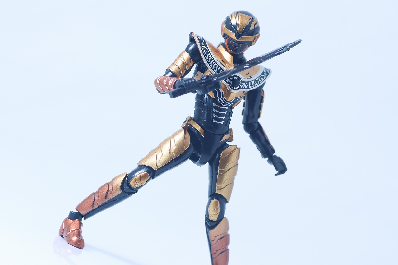 TOKUSATSU ACTION FIGURE　ギャバン・ルミナス　レビュー　アクション