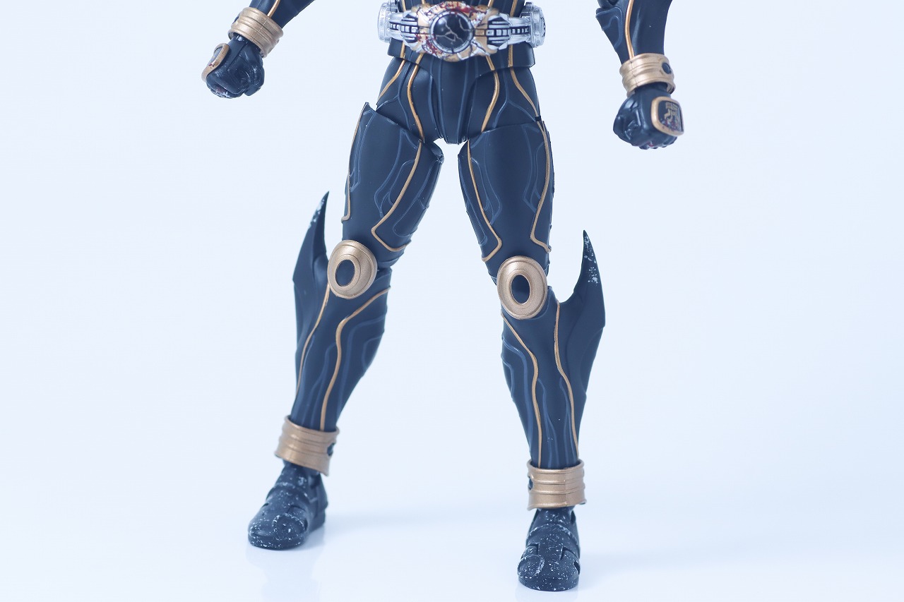 S.H.フィギュアーツ 真骨彫製法 仮面ライダークウガ アルティメットフォーム 九郎ヶ岳の死闘セット　レビュー　本体