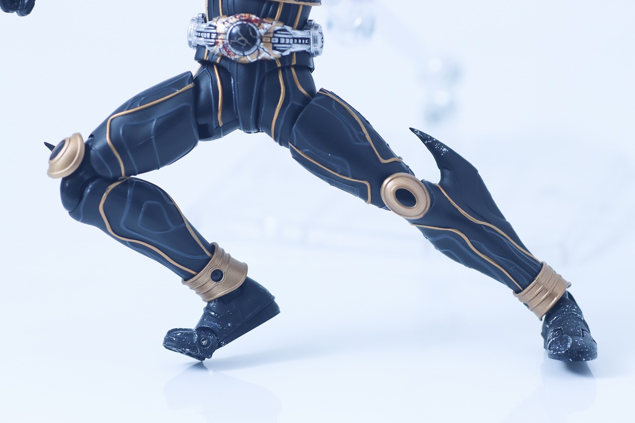 S.H.フィギュアーツ 真骨彫製法 仮面ライダークウガ アルティメットフォーム 九郎ヶ岳の死闘セット　レビュー　可動範囲