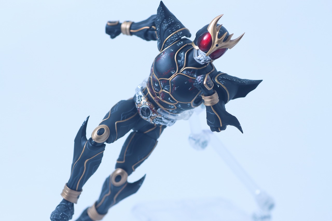 S.H.フィギュアーツ 真骨彫製法 仮面ライダークウガ アルティメットフォーム 九郎ヶ岳の死闘セット　レビュー　アクション
