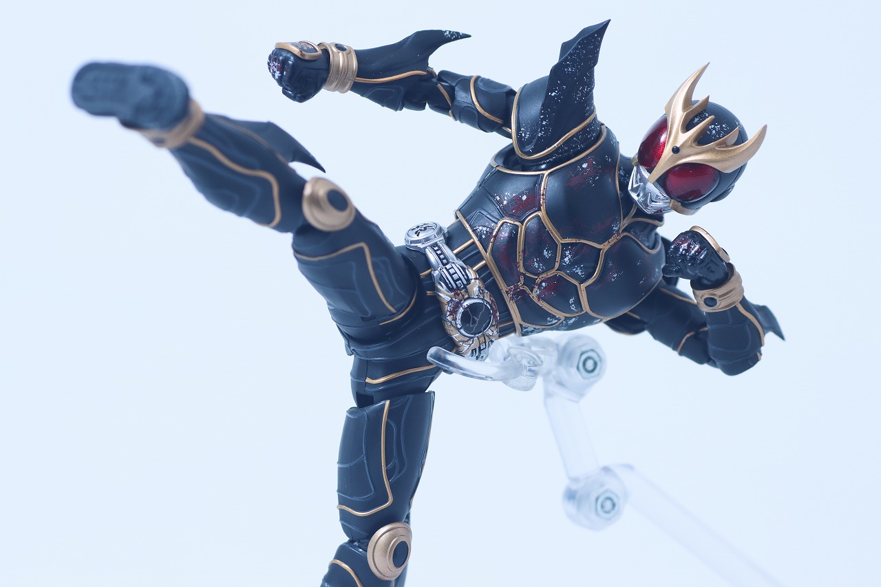 S.H.フィギュアーツ 真骨彫製法 仮面ライダークウガ アルティメットフォーム 九郎ヶ岳の死闘セット　レビュー　アクション
