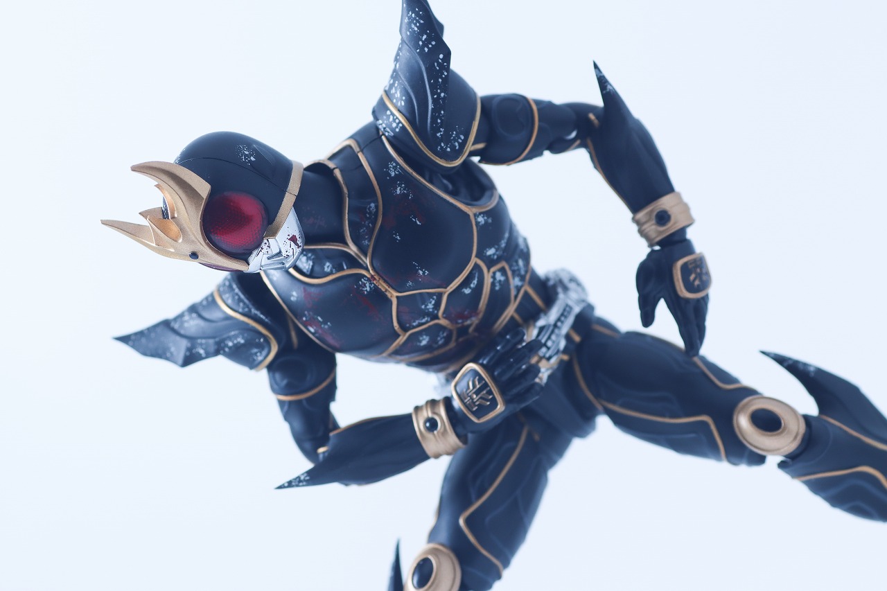 S.H.フィギュアーツ 真骨彫製法 仮面ライダークウガ アルティメットフォーム 九郎ヶ岳の死闘セット　レビュー　アクション