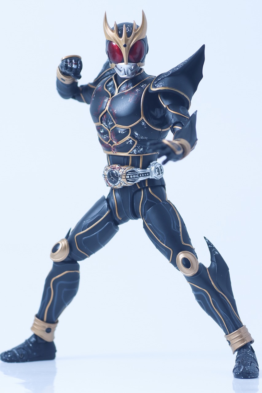 S.H.フィギュアーツ 真骨彫製法 仮面ライダークウガ アルティメットフォーム 九郎ヶ岳の死闘セット　レビュー　本体