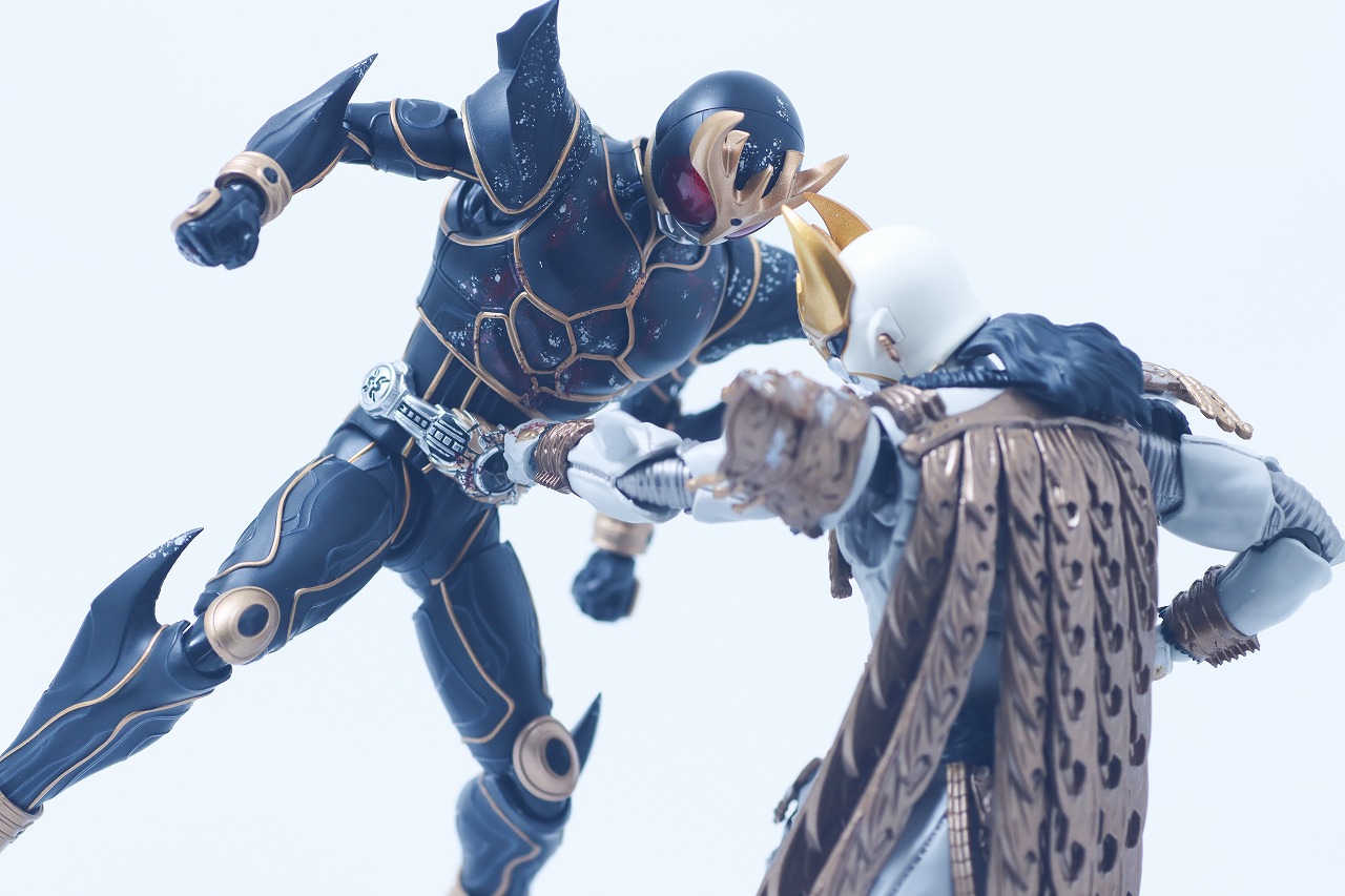 S.H.フィギュアーツ 真骨彫製法 仮面ライダークウガ アルティメットフォーム 九郎ヶ岳の死闘セット　レビュー　アクション　ン・ダグバ・ゼバ