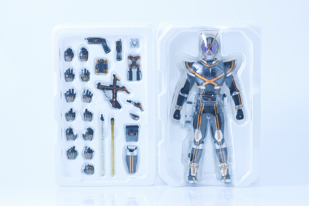 S.H.フィギュアーツ 真骨彫製法　仮面ライダーカイザ　レビュー　パッケージ