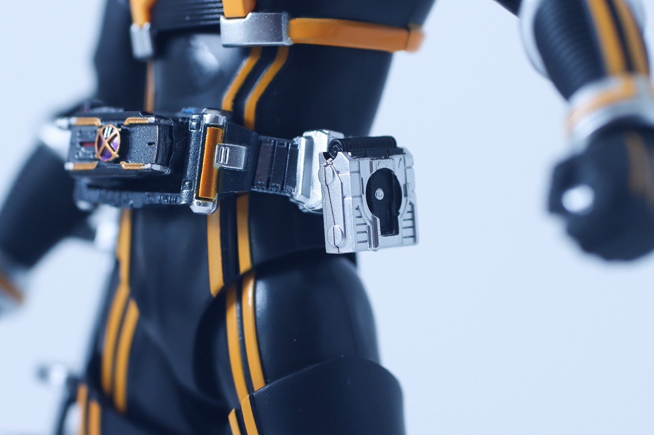 S.H.フィギュアーツ 真骨彫製法　仮面ライダーカイザ　レビュー　本体