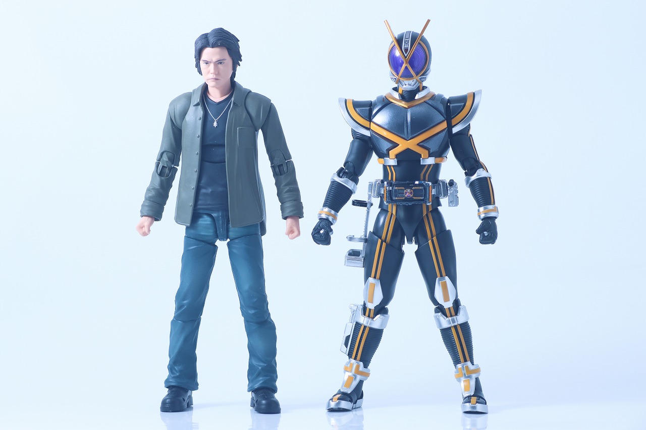 S.H.フィギュアーツ 真骨彫製法　仮面ライダーカイザ　レビュー　比較　草加雅人