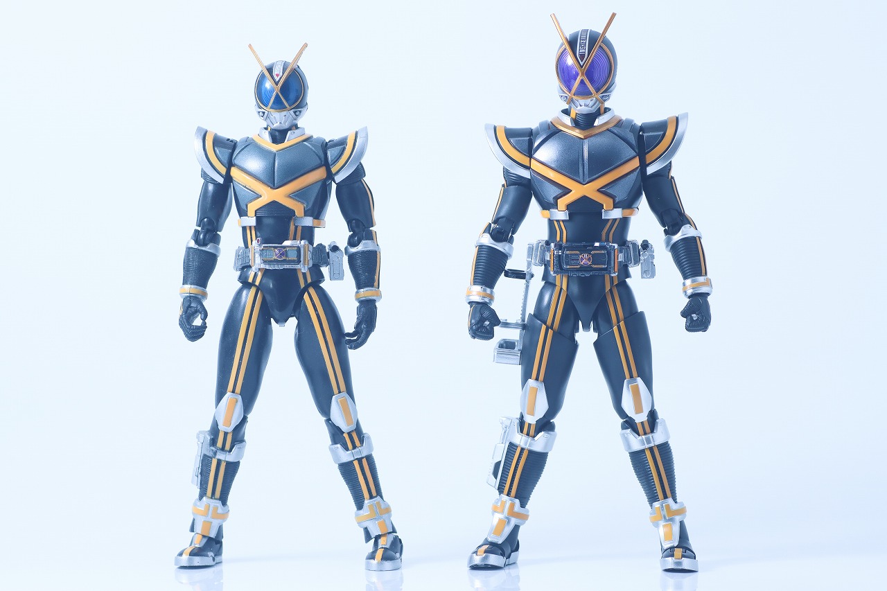S.H.フィギュアーツ 真骨彫製法　仮面ライダーカイザ　レビュー　比較　通常版