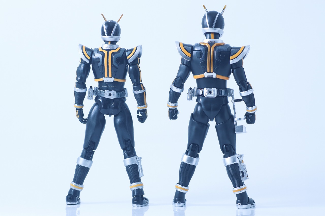 S.H.フィギュアーツ 真骨彫製法　仮面ライダーカイザ　レビュー　比較　通常版