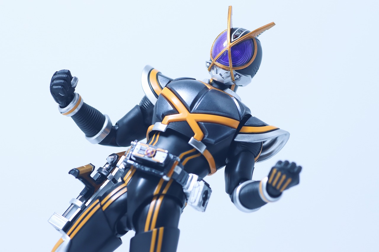 S.H.フィギュアーツ 真骨彫製法　仮面ライダーカイザ　レビュー　アクション