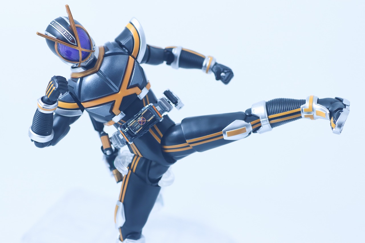 S.H.フィギュアーツ 真骨彫製法　仮面ライダーカイザ　レビュー　アクション