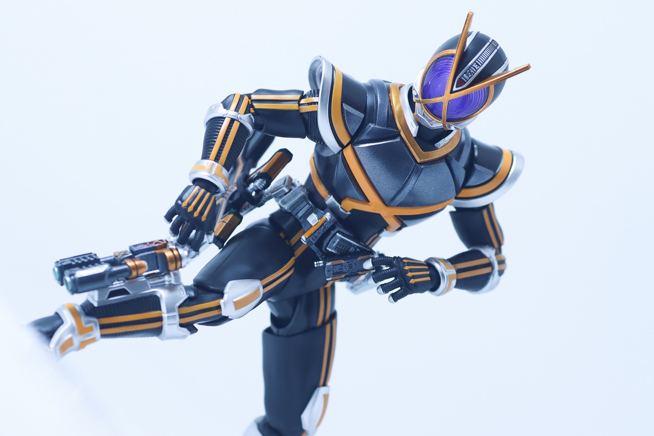 S.H.フィギュアーツ 真骨彫製法　仮面ライダーカイザ　レビュー　アクション