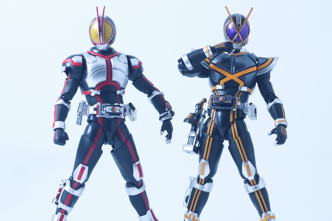 S.H.フィギュアーツ 真骨彫製法　仮面ライダーカイザ　レビュー　アクション　仮面ライダーファイズ