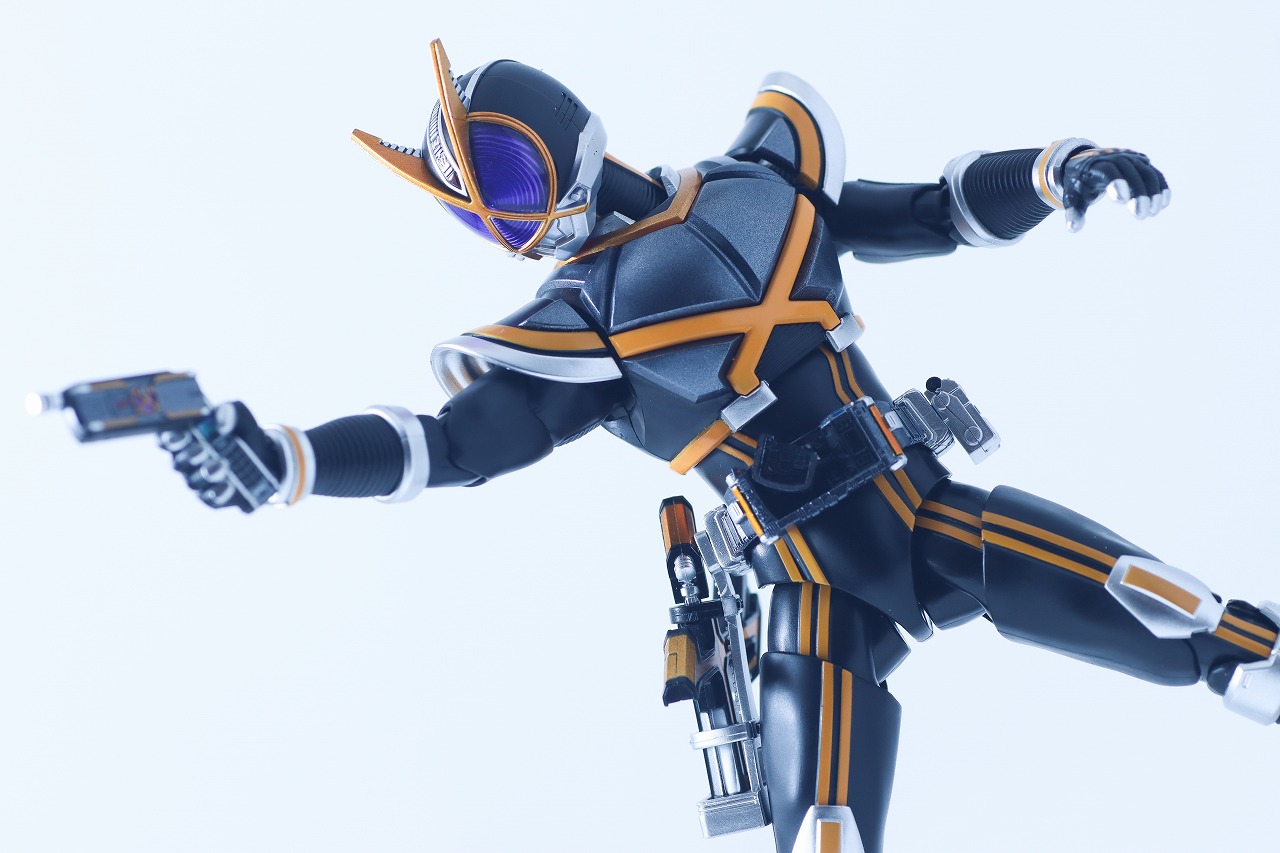 S.H.フィギュアーツ 真骨彫製法　仮面ライダーカイザ　レビュー　アクション