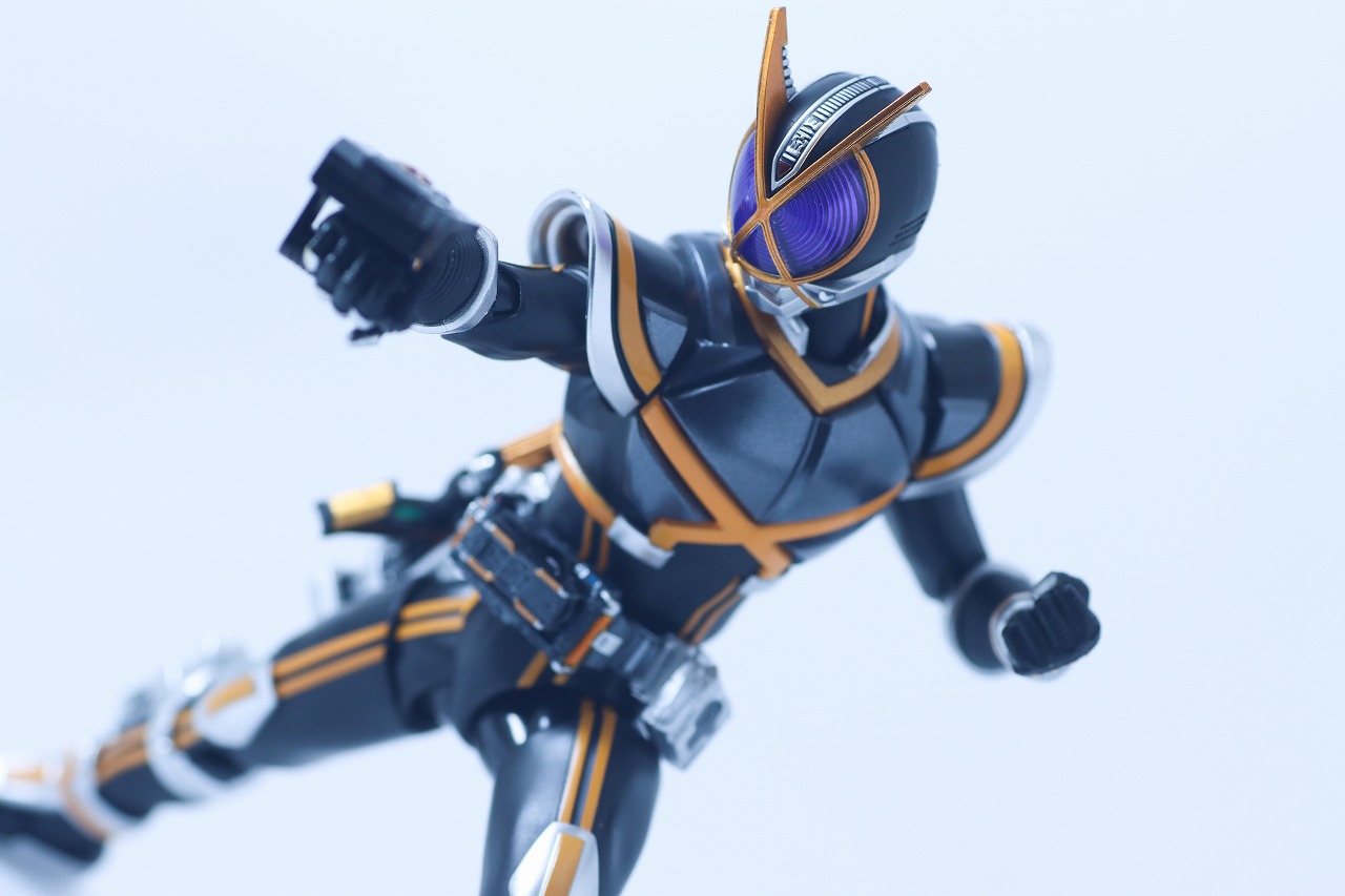 S.H.フィギュアーツ 真骨彫製法　仮面ライダーカイザ　レビュー　アクション