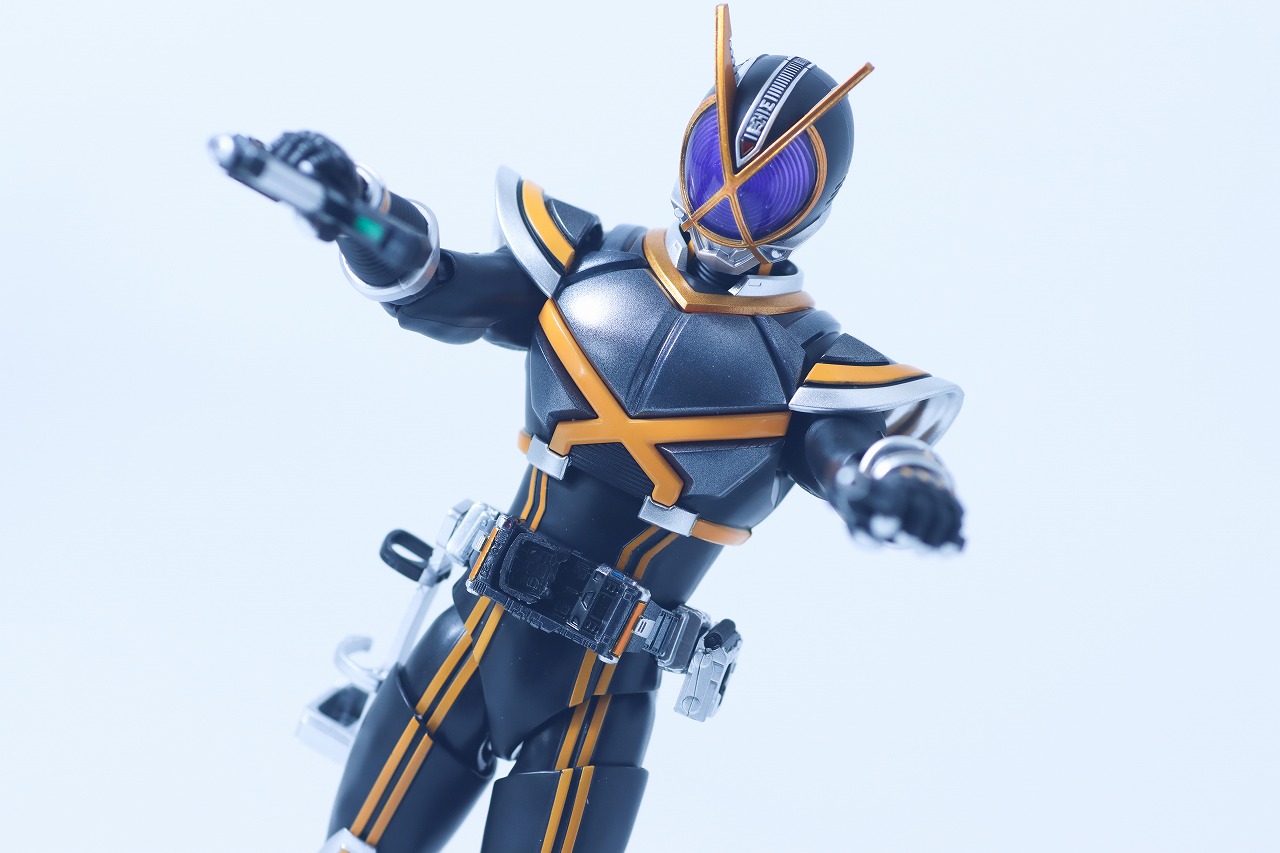 S.H.フィギュアーツ 真骨彫製法　仮面ライダーカイザ　レビュー　アクション