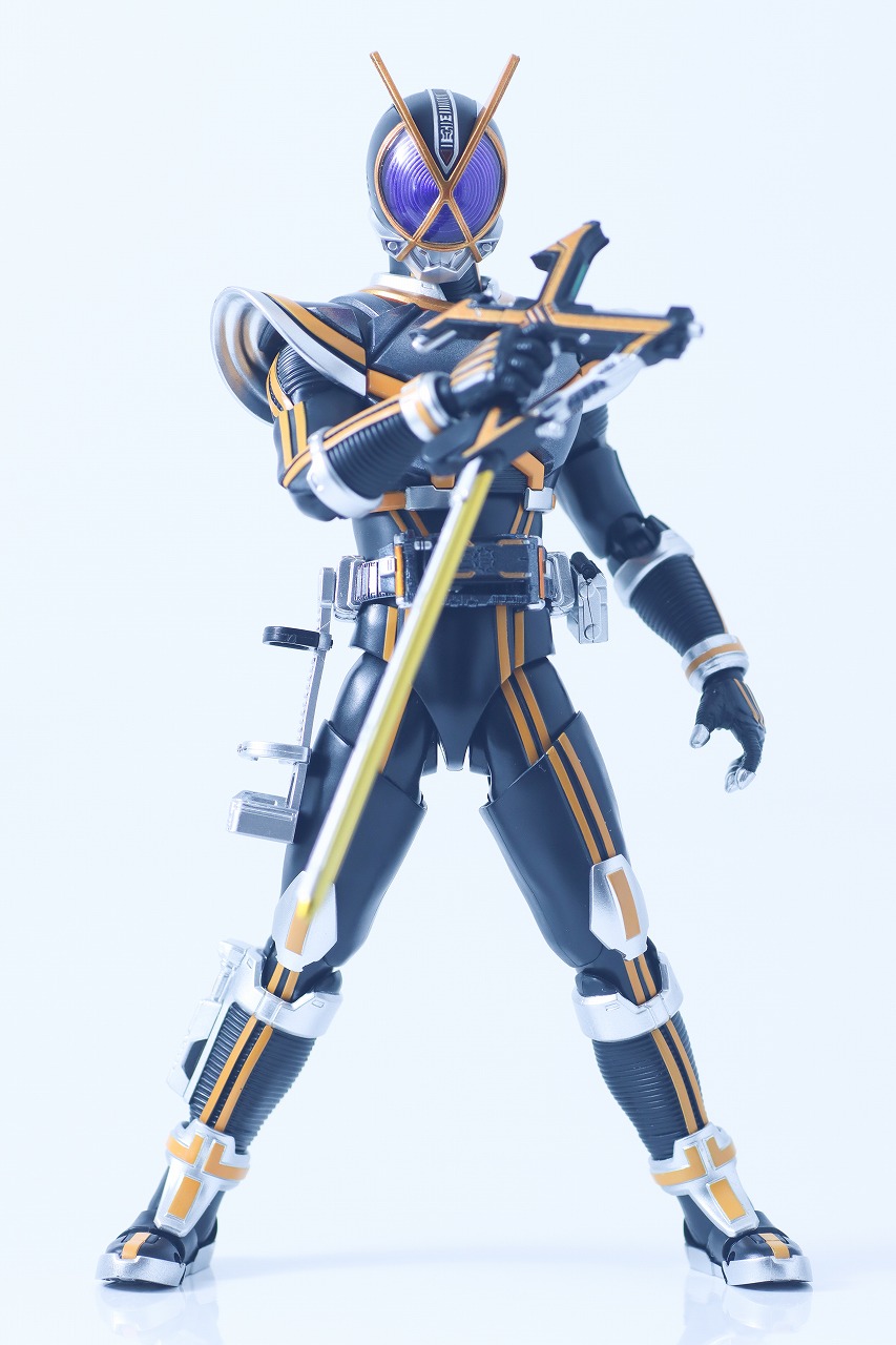 S.H.フィギュアーツ 真骨彫製法　仮面ライダーカイザ　レビュー　本体
