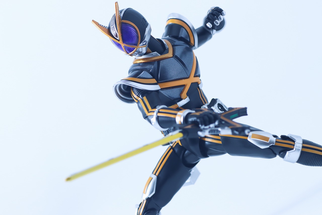 S.H.フィギュアーツ 真骨彫製法　仮面ライダーカイザ　レビュー　アクション