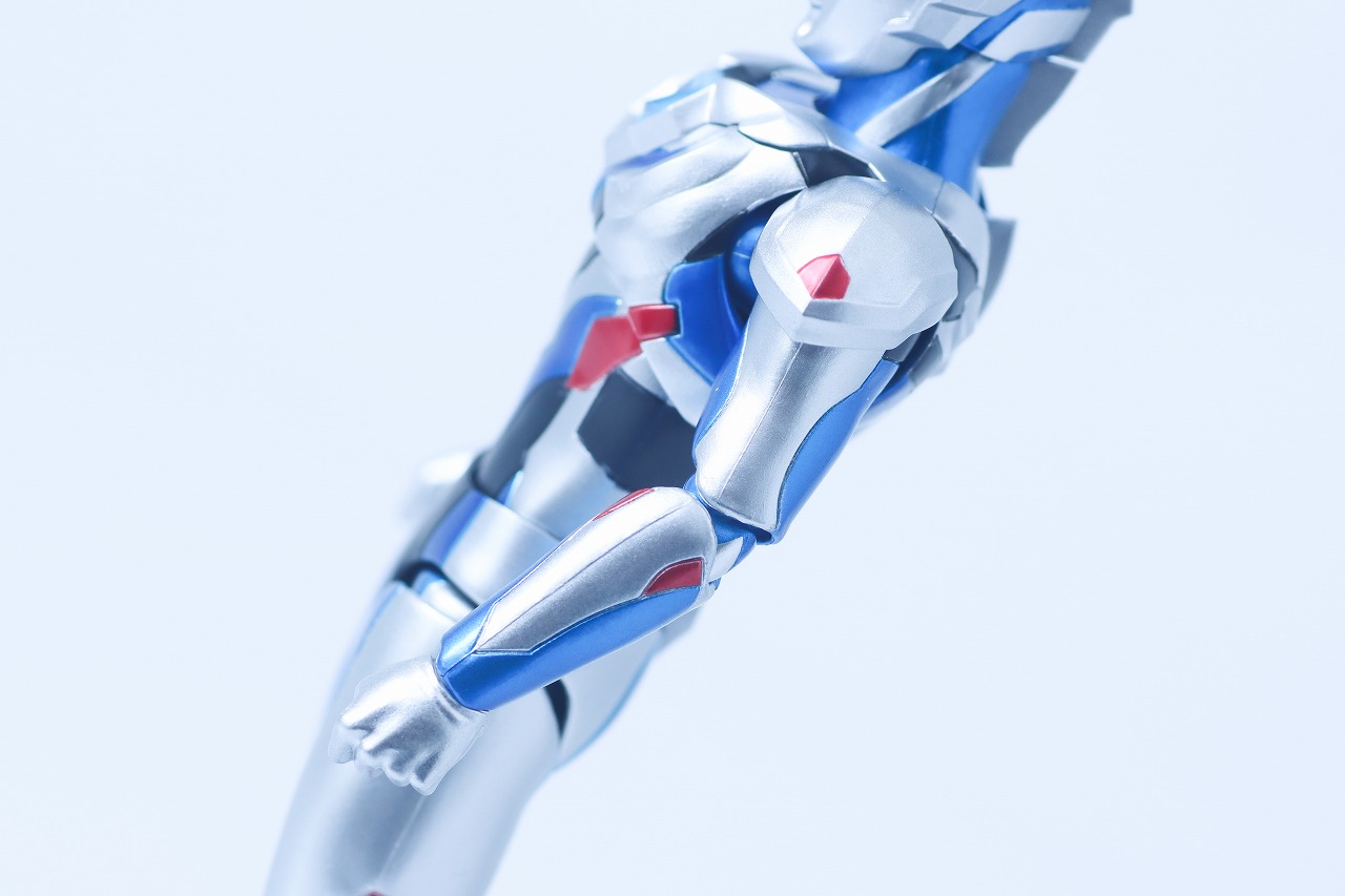 S.H.フィギュアーツ　ウルトラマンゼット オリジナル Special Color Ver.　レビュー　本体