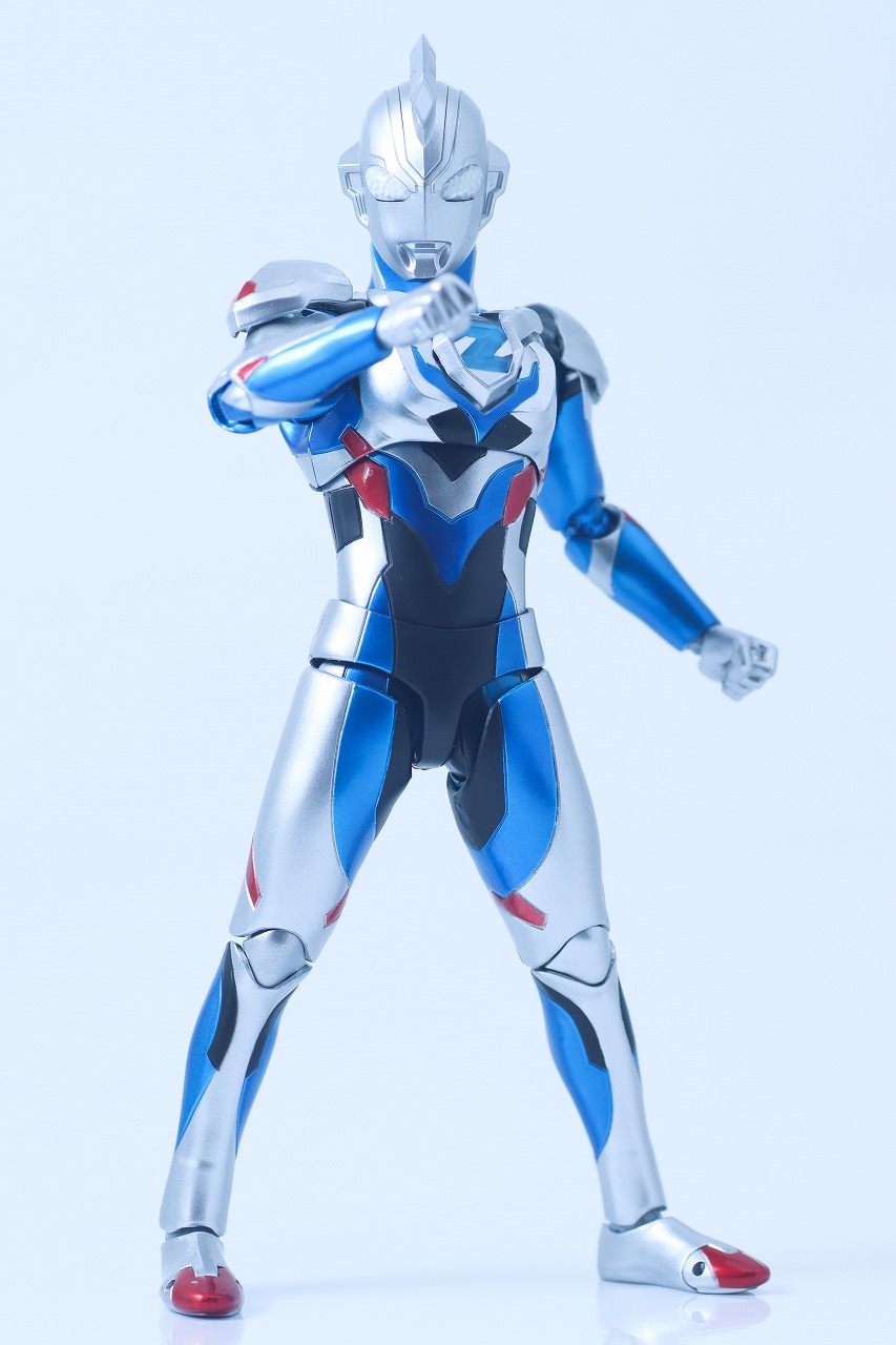 S.H.フィギュアーツ　ウルトラマンゼット オリジナル Special Color Ver.　レビュー　本体