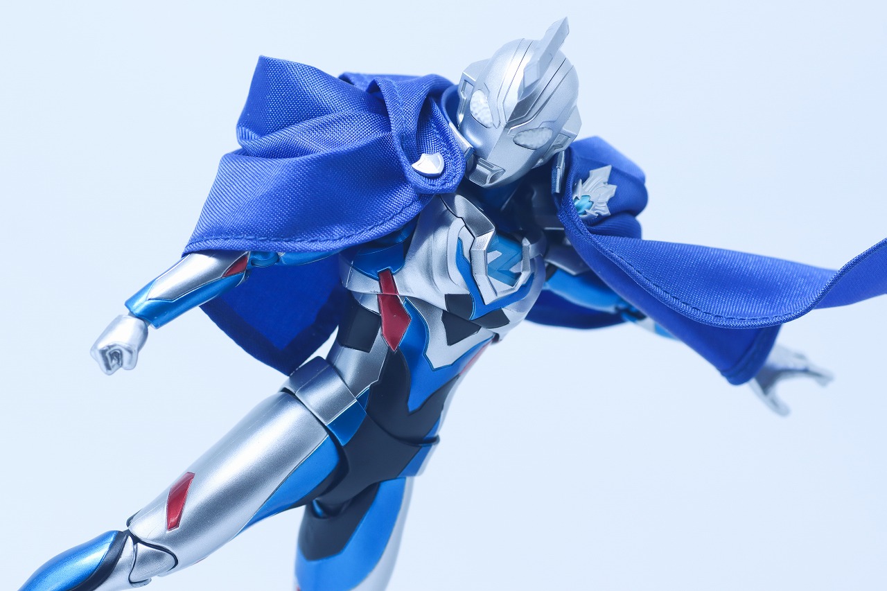 S.H.フィギュアーツ　ウルトラマンゼット オリジナル Special Color Ver.　レビュー　アクション
