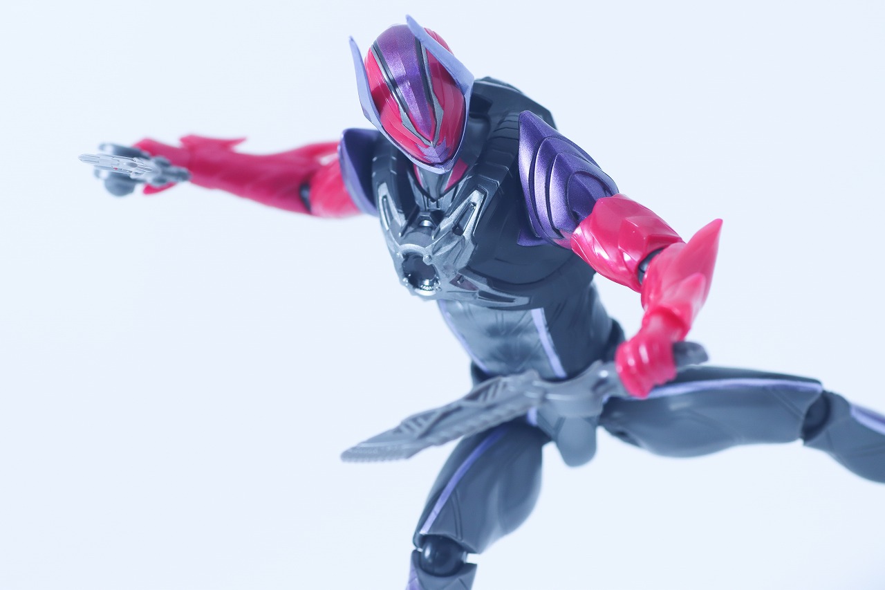 仮面ライダーアクションフィギュア　仮面ライダードォーン　レビュー　アクション